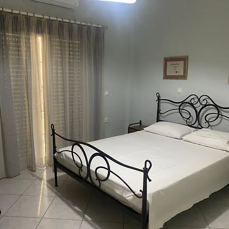 Beautiful With Stunning Views Chalkís